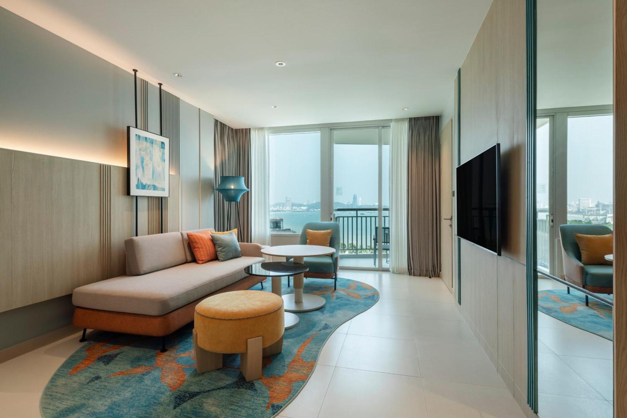 Holiday Inn Pattaya By Ihg Exterior photo