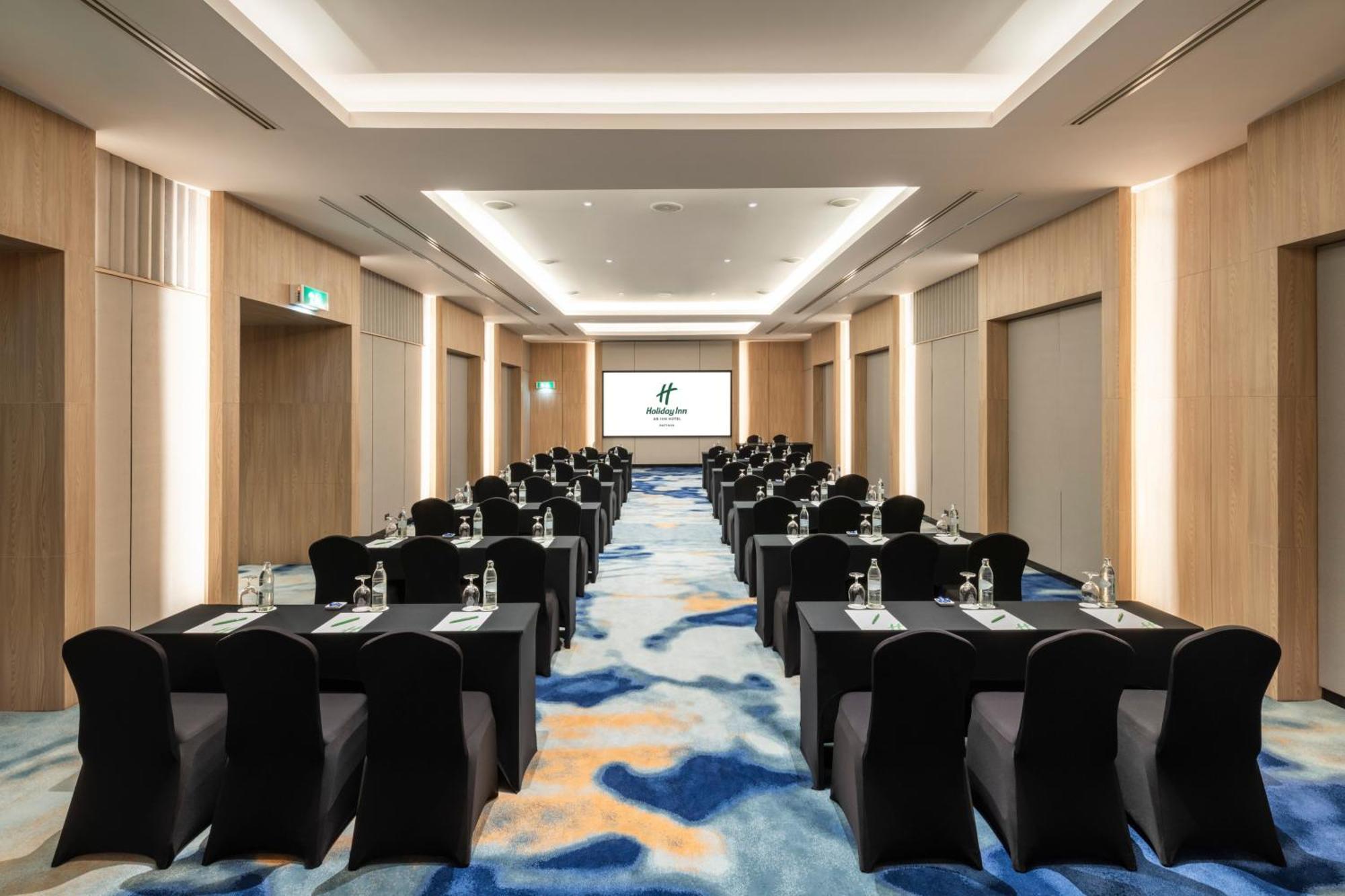 Holiday Inn Pattaya By Ihg Exterior photo