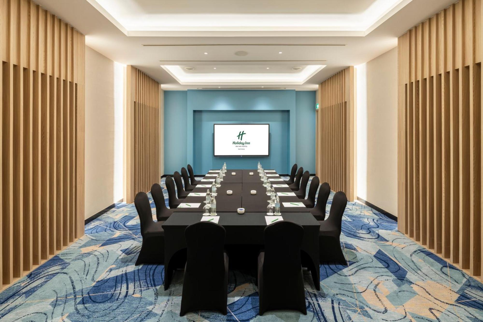 Holiday Inn Pattaya By Ihg Exterior photo