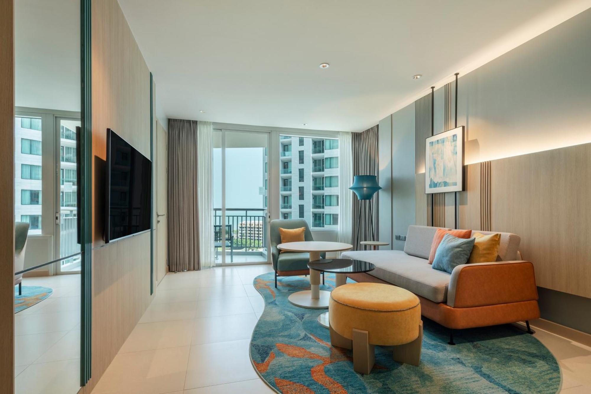 Holiday Inn Pattaya By Ihg Exterior photo