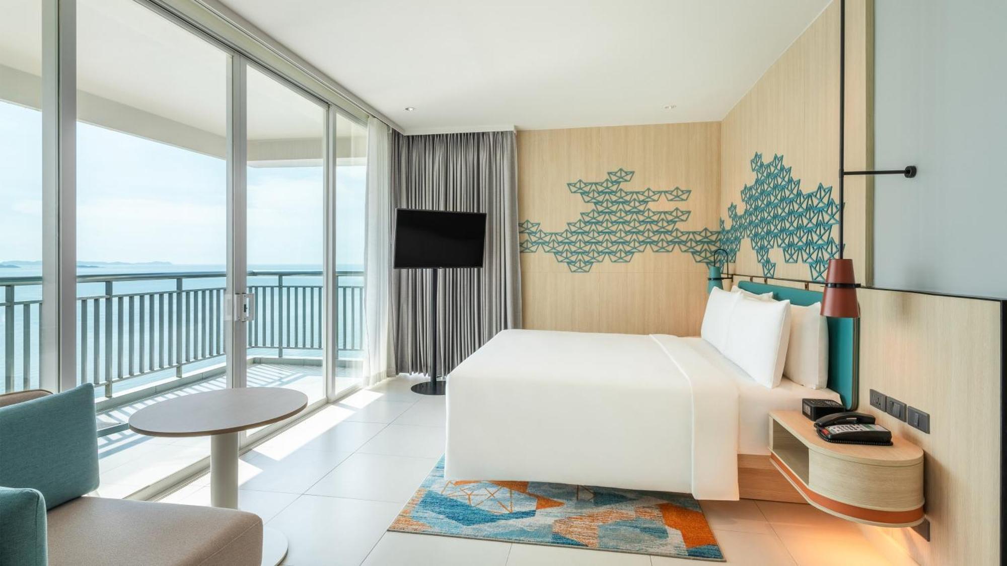 Holiday Inn Pattaya By Ihg Exterior photo
