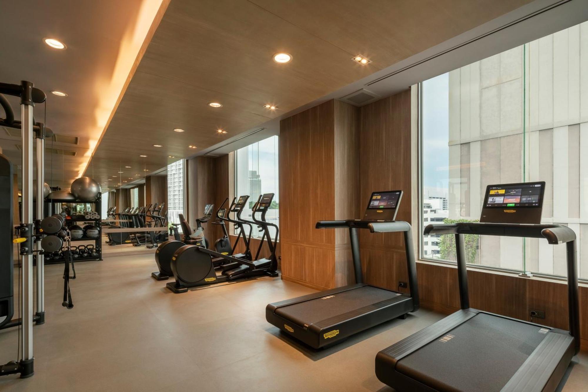 Holiday Inn Pattaya By Ihg Exterior photo