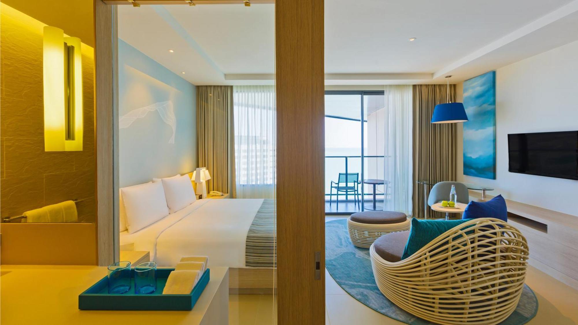 Holiday Inn Pattaya By Ihg Exterior photo
