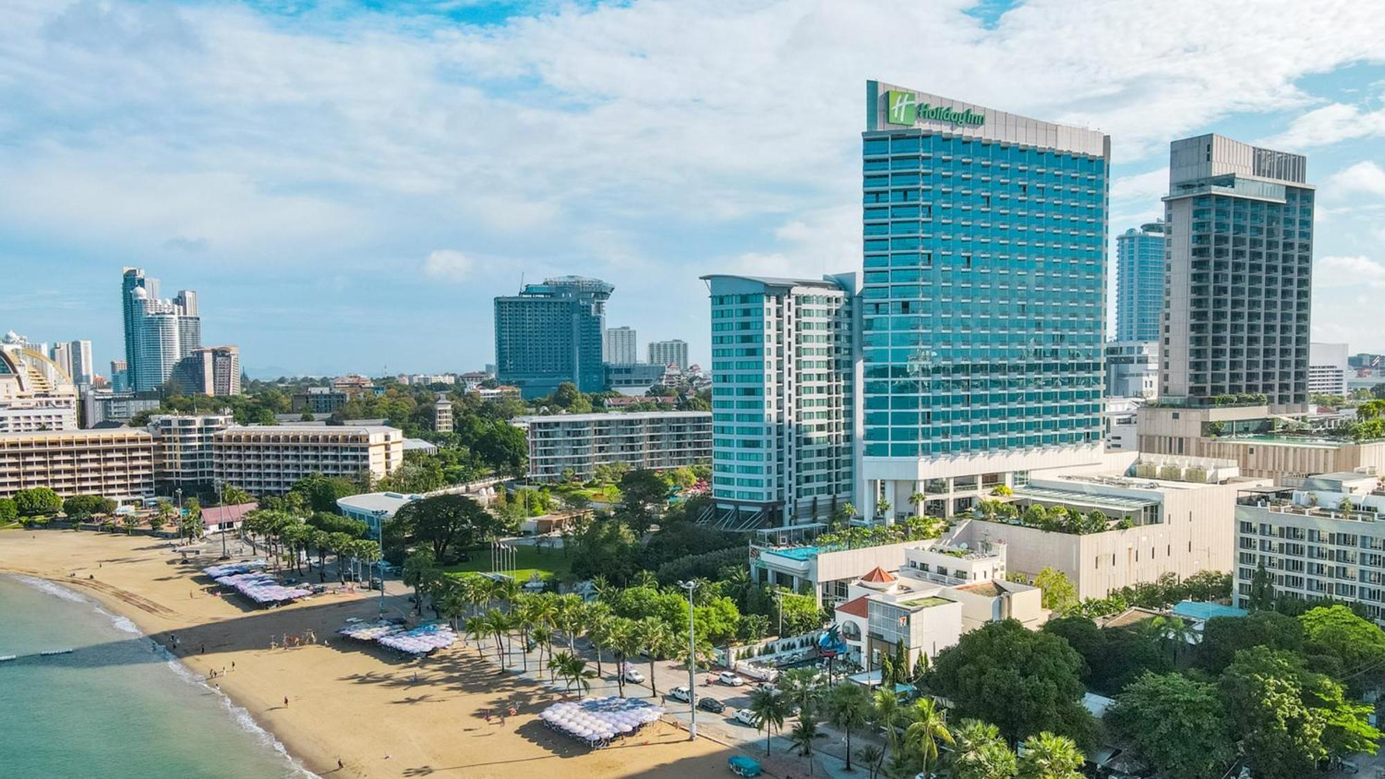 Holiday Inn Pattaya By Ihg Exterior photo
