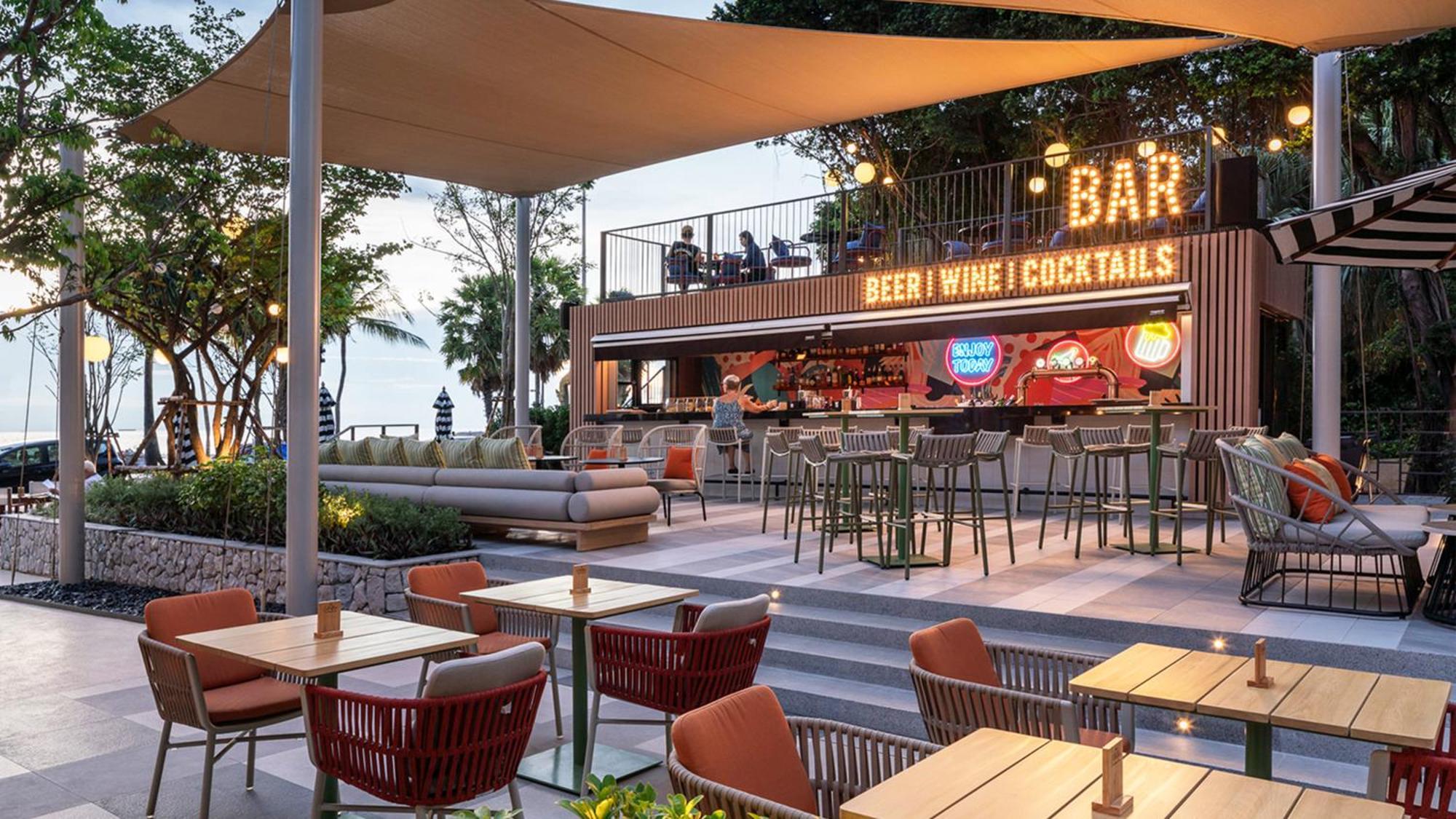 Holiday Inn Pattaya By Ihg Exterior photo