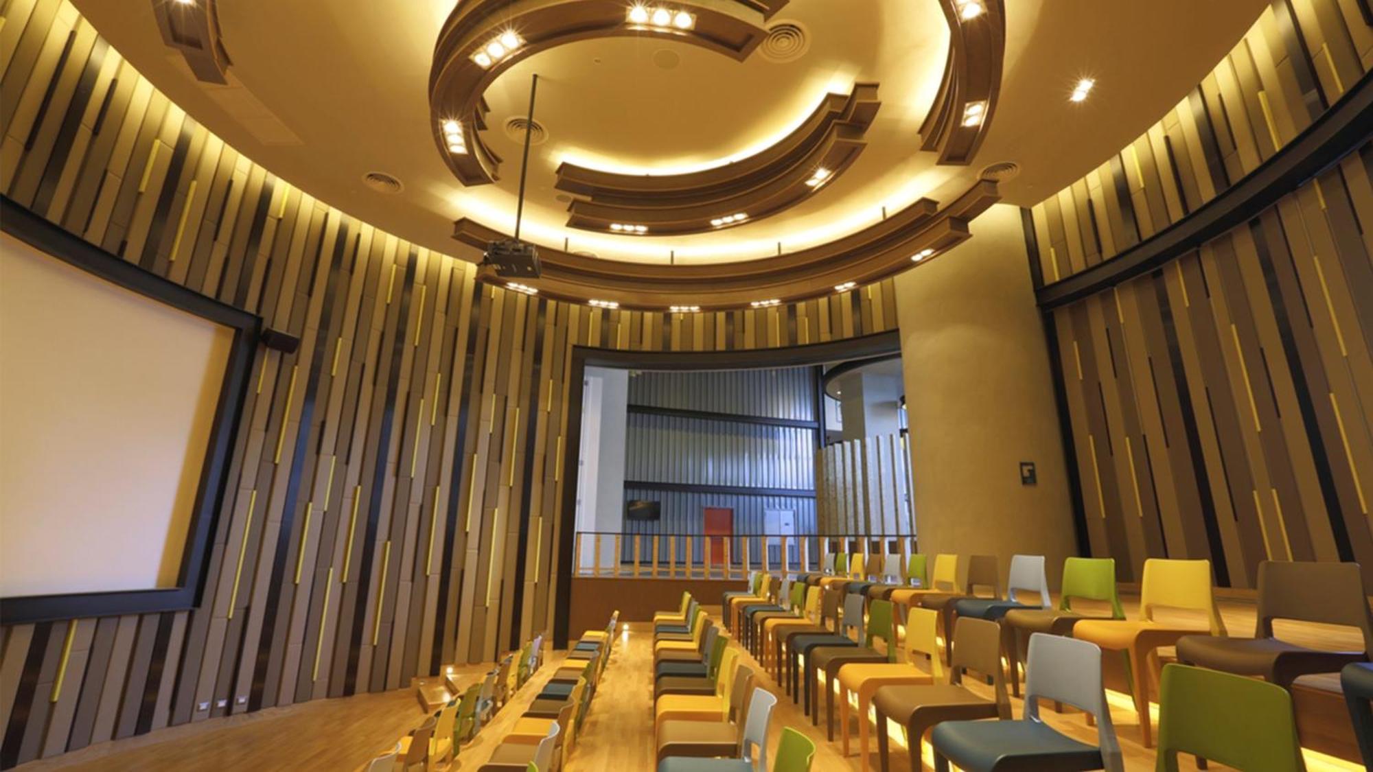 Holiday Inn Pattaya By Ihg Exterior photo