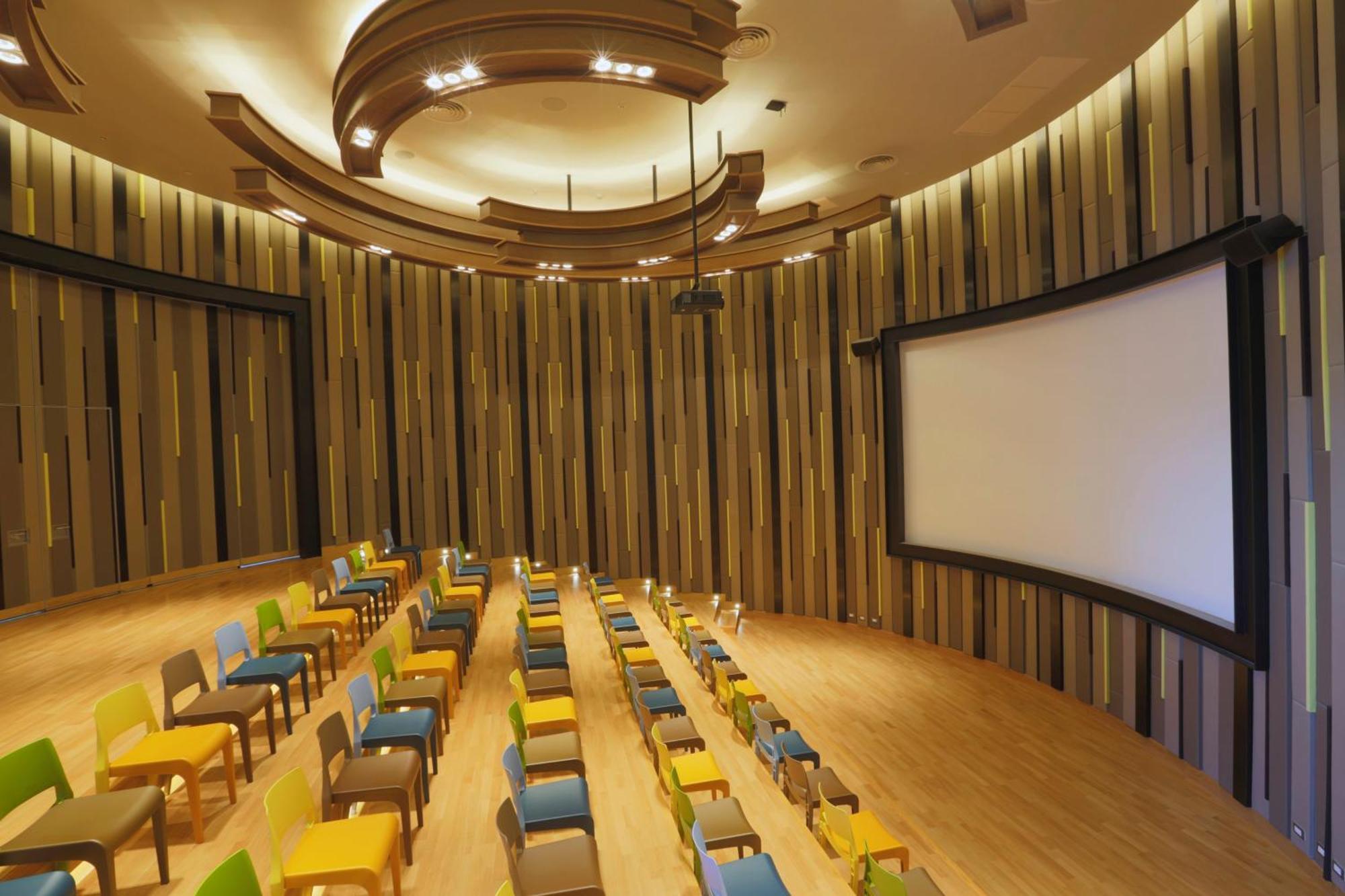 Holiday Inn Pattaya By Ihg Exterior photo