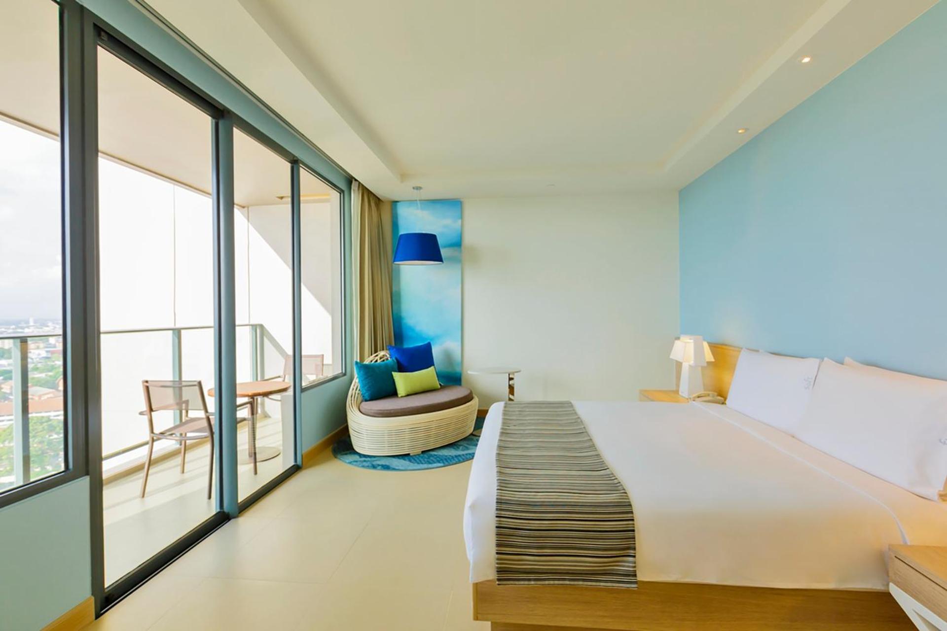 Holiday Inn Pattaya By Ihg Exterior photo